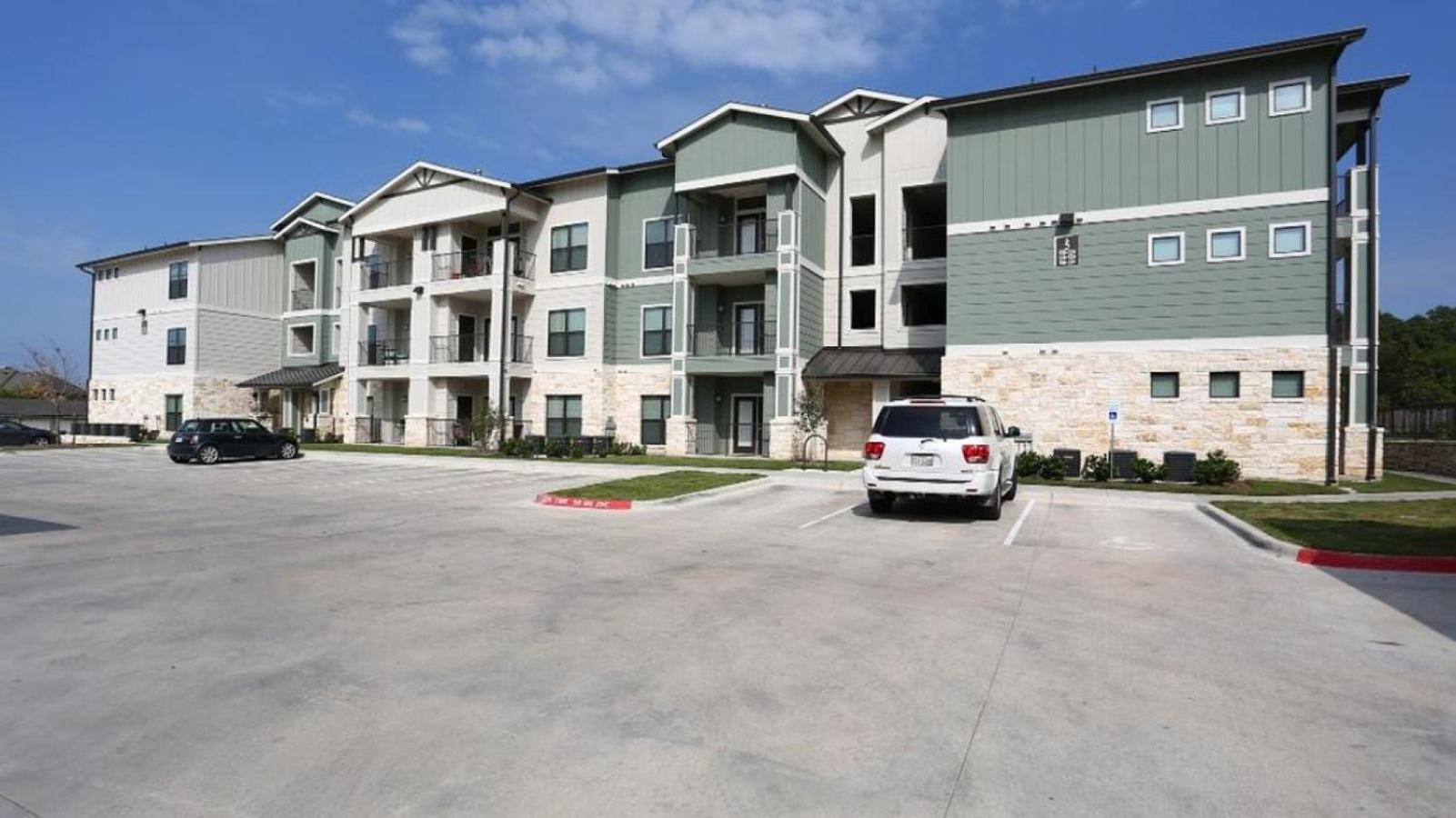 Landing At Bridge At Southpark Meadows - 2 Bedrooms In Slaughter Creek Austin Bagian luar foto